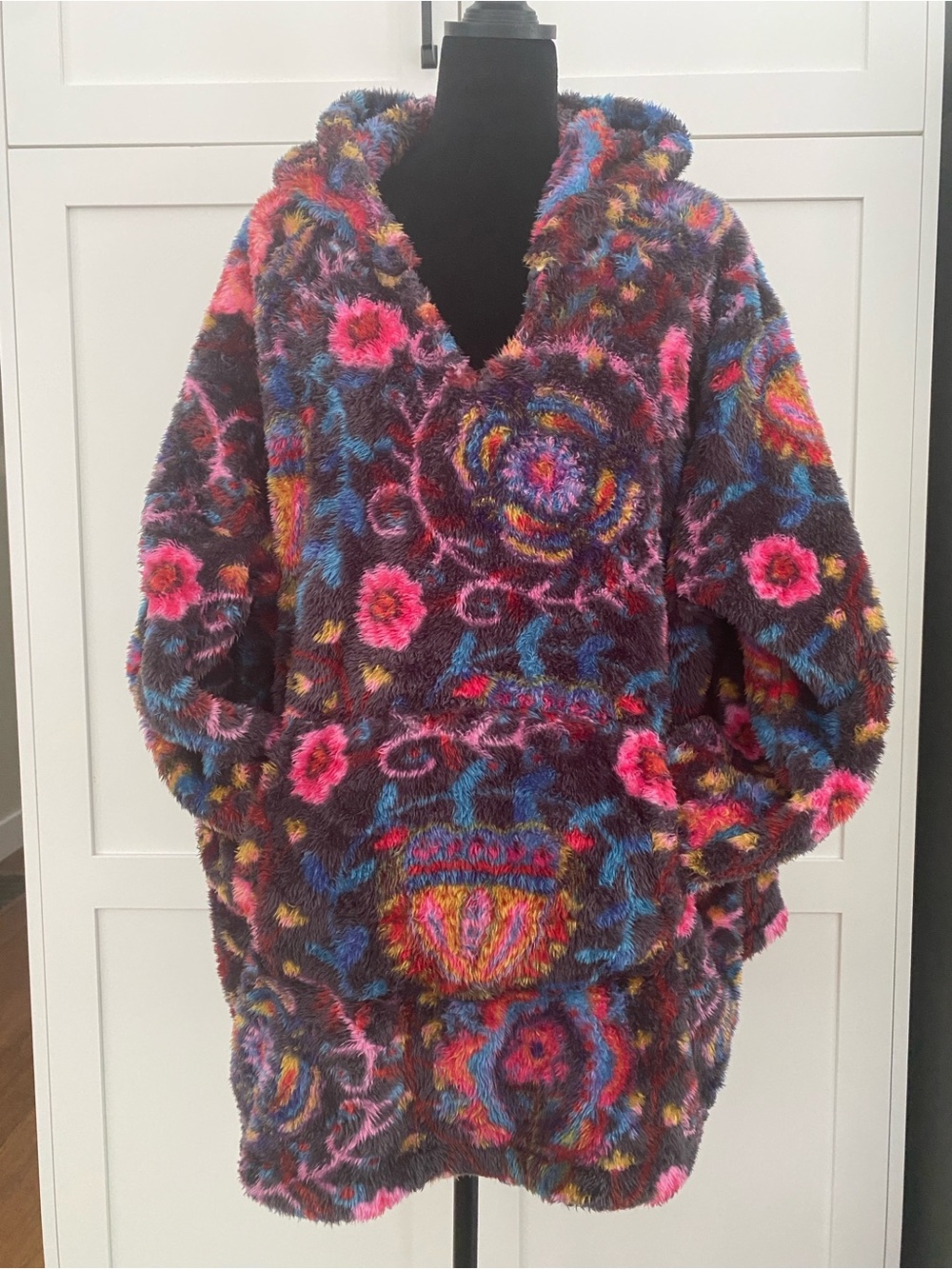NATURAL LIFE Blanket Hoodie One Size Sherpa Floral Paisley Multicolor Pocket